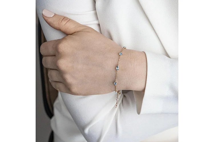 Браслет из красного золота с 8 топазами sky