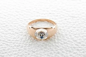 Кольцо из красного золота с сапфиром и 6 бриллиантами