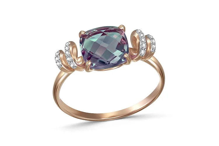Кольцо из красного золота с александритом и 16 фианитами