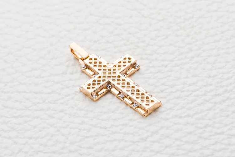 Крест из красного золота с 14 фианитами