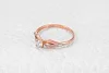 Кольцо из красного золота с бриллиантом