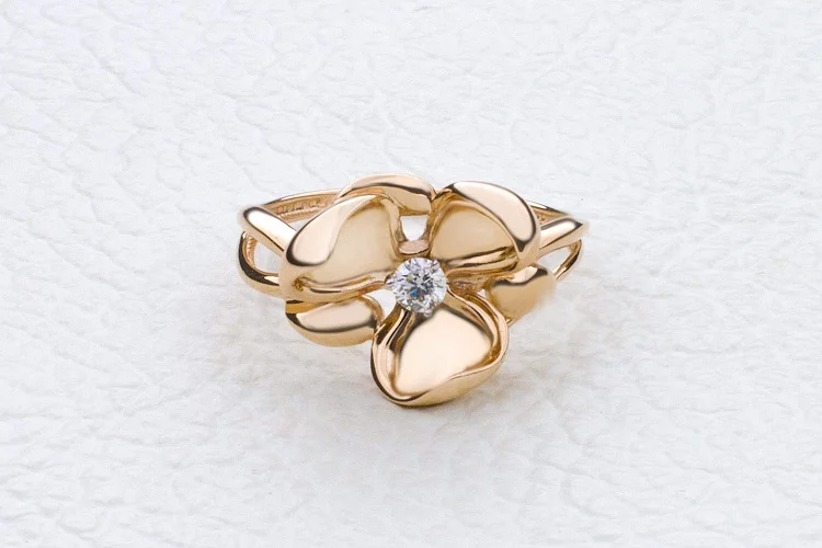 Кольцо Цветок из красного золота с бриллиантом