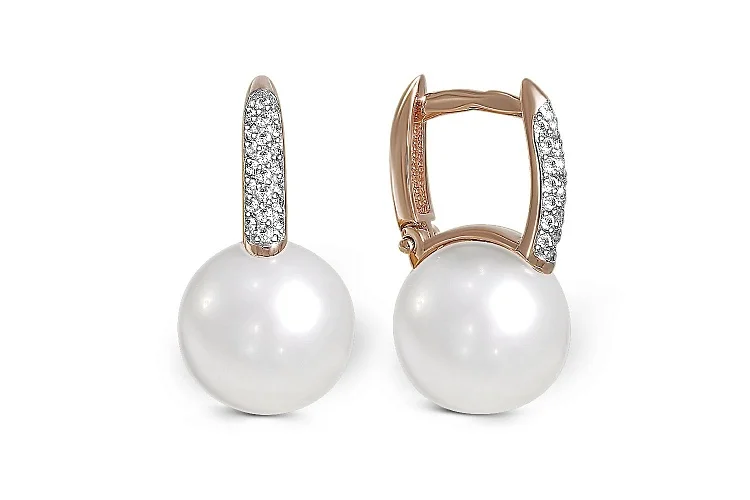Серьги из красного золота с 2 жемчужинами и 44 фианитами