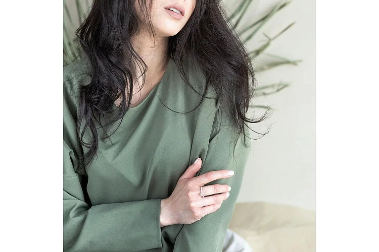 Кольцо из белого золота с 51 фианитами