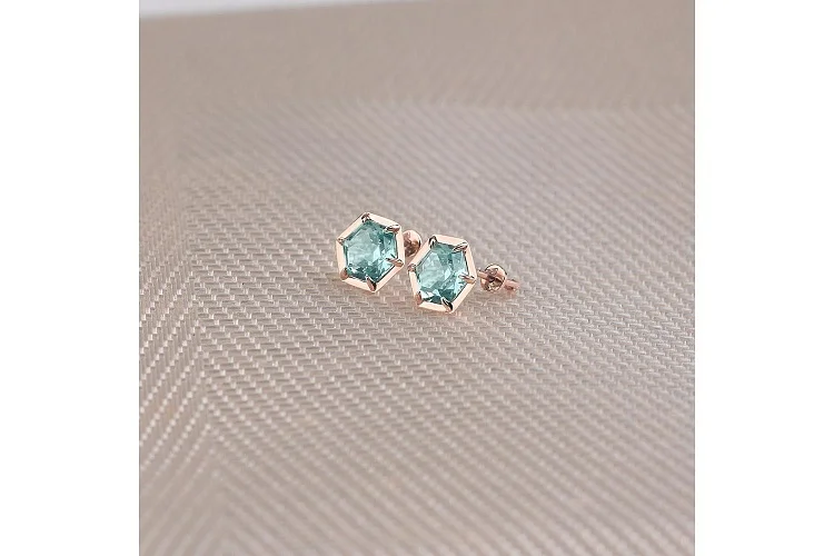 Серьги-пусеты из красного золота с 2 ситаллами