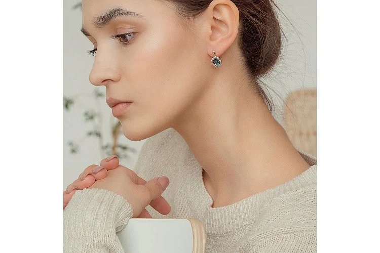 Серьги из красного золота с 2 топазами лондон и 52 фианитами