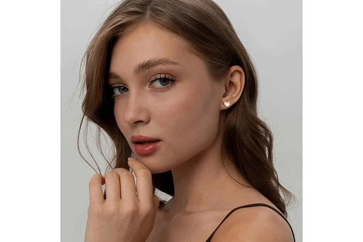 Серьги-пусеты Сердца из красного золота с перламутром