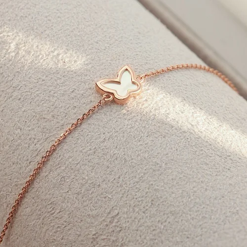 Браслет Бабочка из красного золота с перламутром