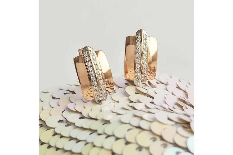 Серьги из красного золота с 40 бриллиантами