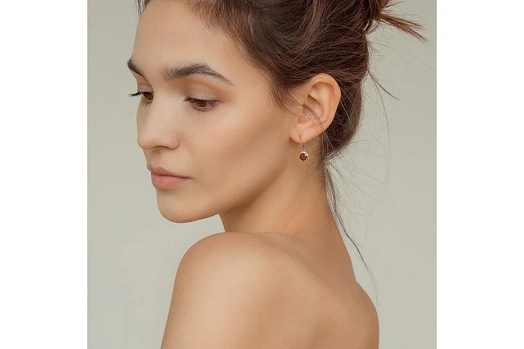 Серьги из красного золота с 2 гранатами