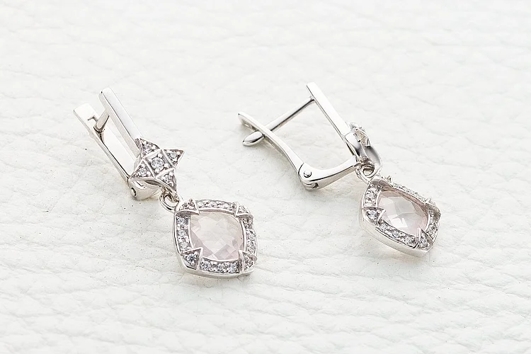 Серьги из белого золота с 2 кварцами и 42 фианитами