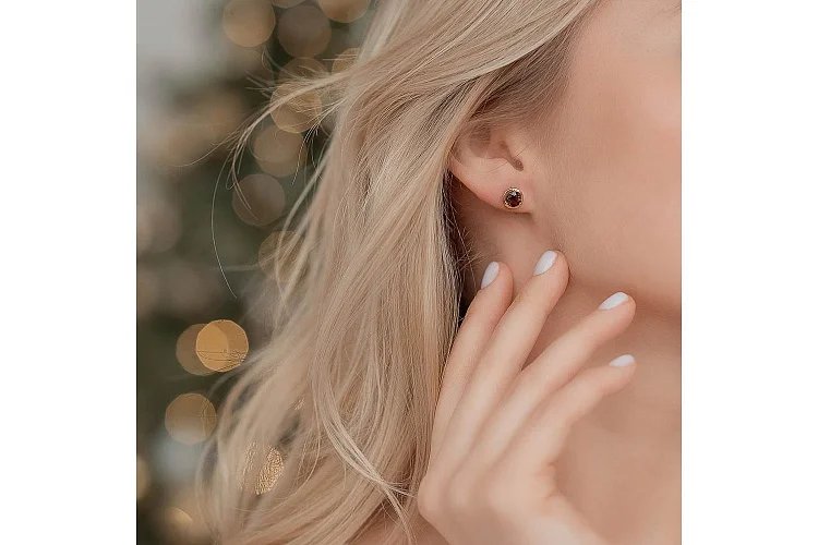 Серьги-пусеты из красного золота с 2 раухтопазами