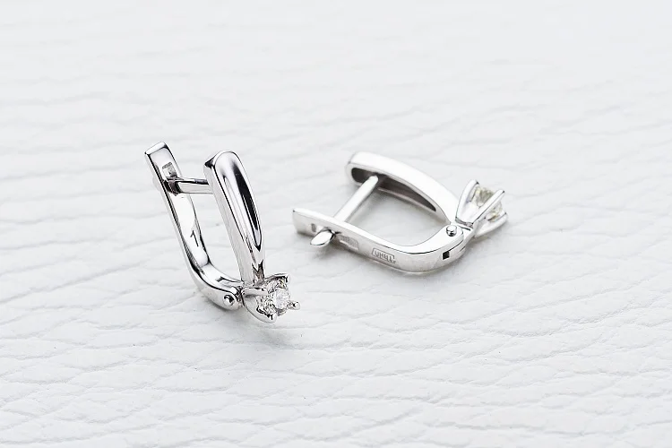 Серьги из белого золота с 2 бриллиантами