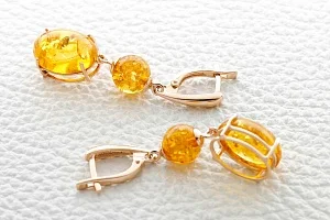 Серьги из красного золота с янтарём