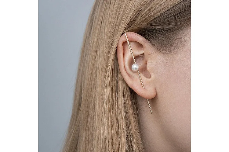 Серьга из красного золота с жемчугом