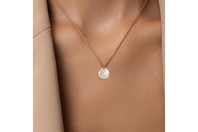 Подвеска Бабочка из красного золота с перламутром