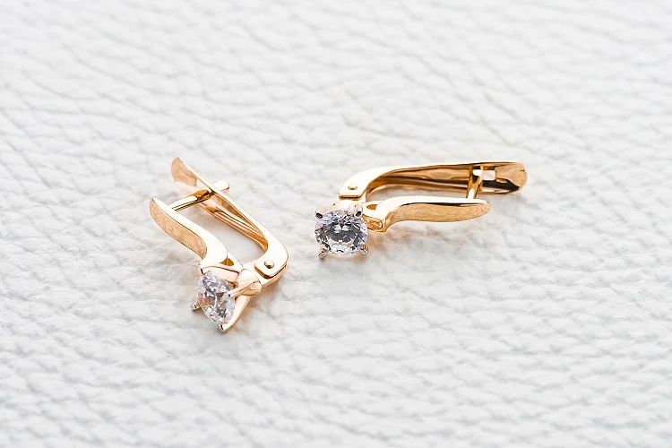 Серьги из красного золота с 2 кристаллами swarovski