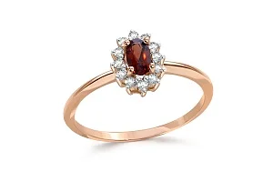 Кольцо из красного золота с гранатом и 12 фианитами