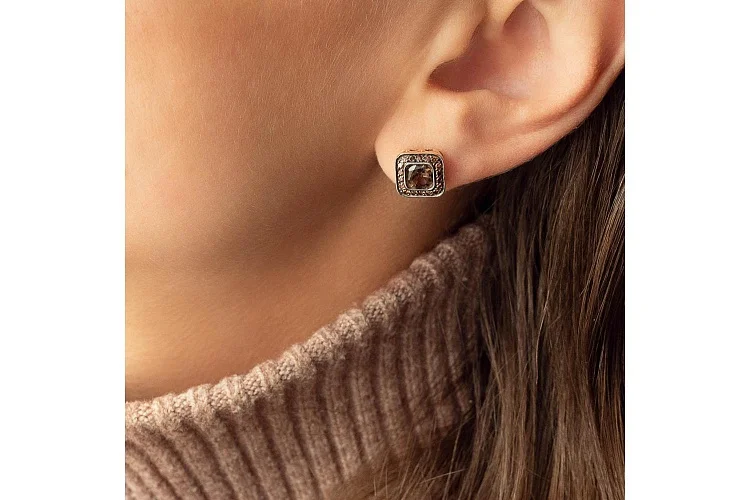 Серьги-пусеты Квадраты из красного золота с 2 раухтопазами и 36 фианитами