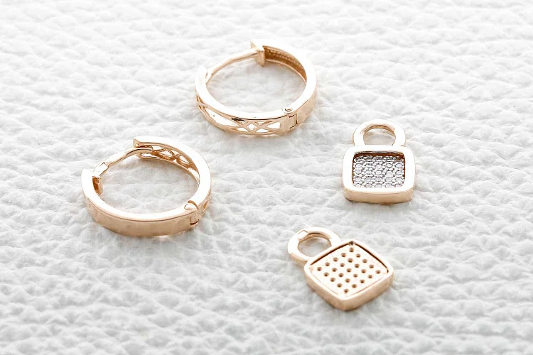 Серьги-трансформеры из красного золота с 50 фианитами