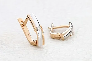 Серьги из красного золота с 2 бриллиантами