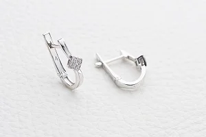 Серьги из белого золота с 18 бриллиантами