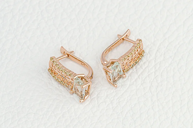 Серьги из красного золота с 2 празиолитами и 28 фианитами