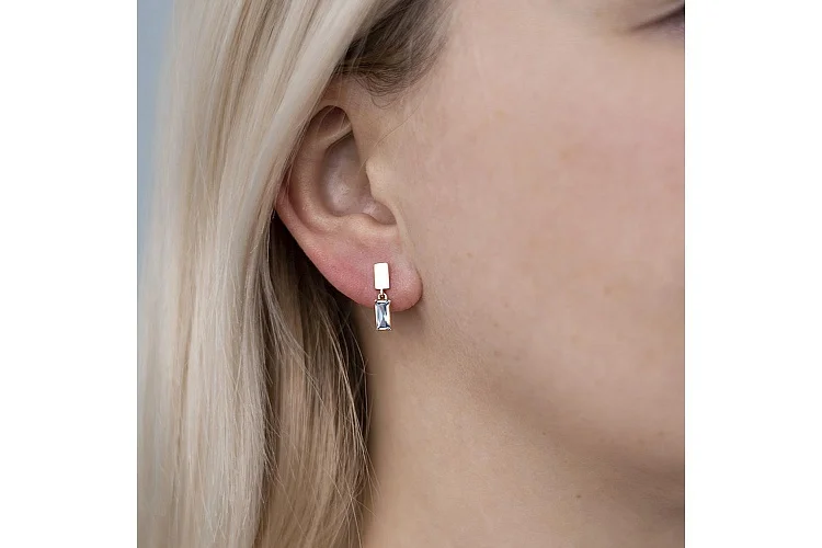 Серьги-пусеты Прямоугольники из красного золота с 2 топазами swiss