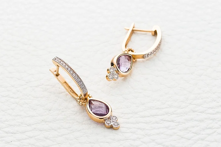 Серьги-трансформеры из красного золота с 2 аметистами и 32 фианитами