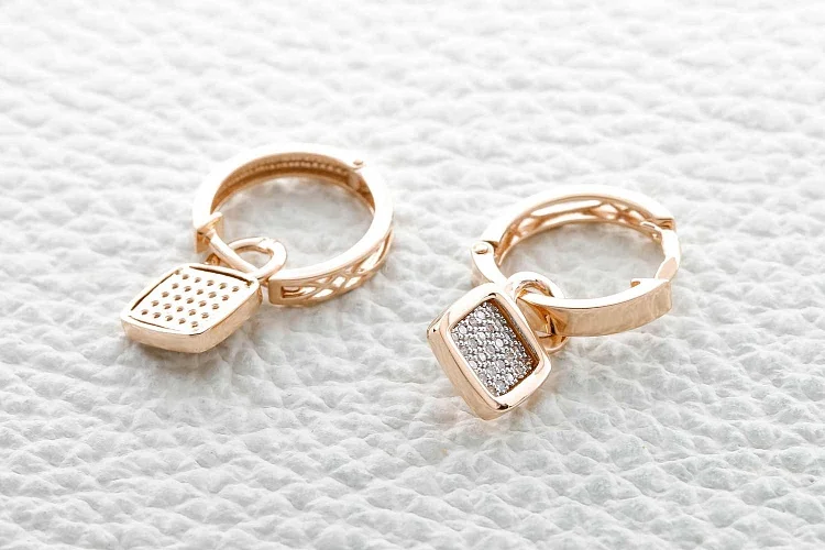 Серьги-трансформеры из красного золота с 50 бриллиантами