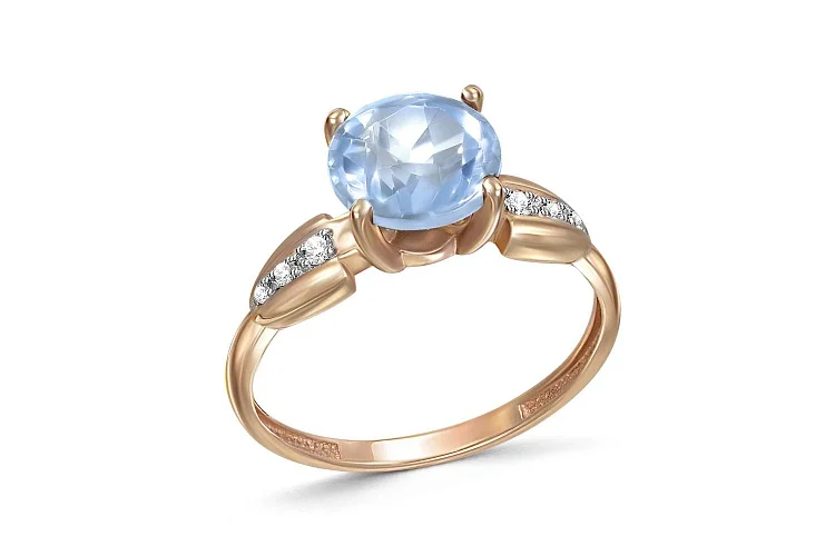 Кольцо из красного золота с топазом sky и 6 фианитами