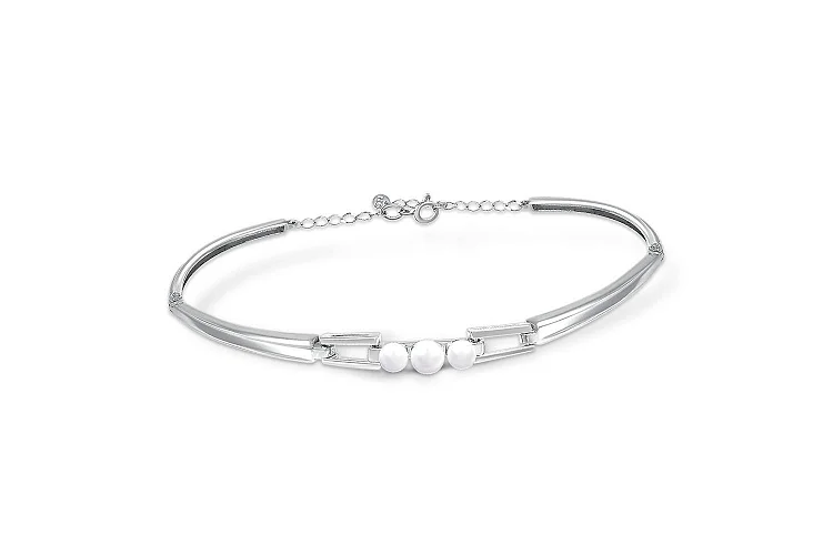 Браслет из белого золота с 3 жемчужинами