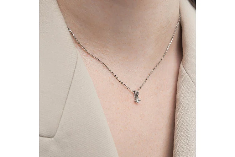 Подвеска из белого золота с бриллиантом