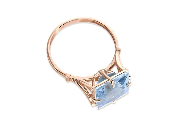 Кольцо из красного золота с топазом sky