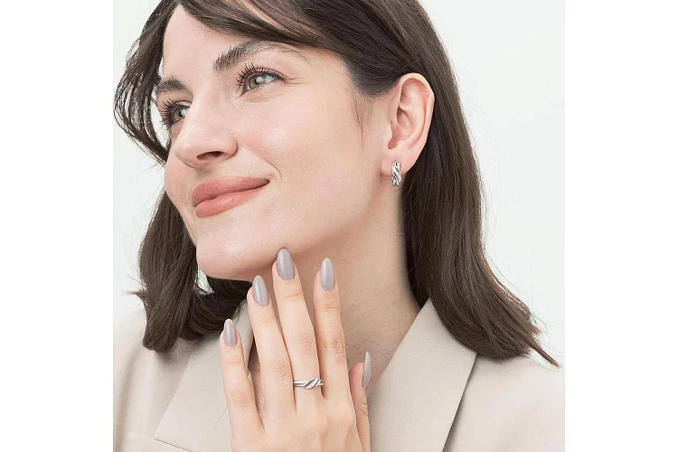 Кольцо дорожка из белого золота с 24 бриллиантами