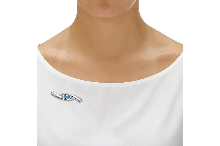 Брошь из белого золота с 3 топазами swiss