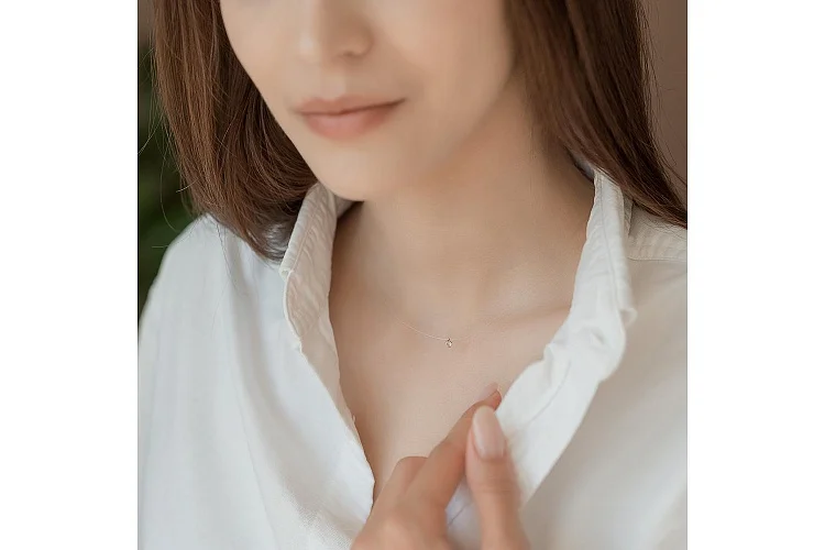 Колье из красного золота с фианитом