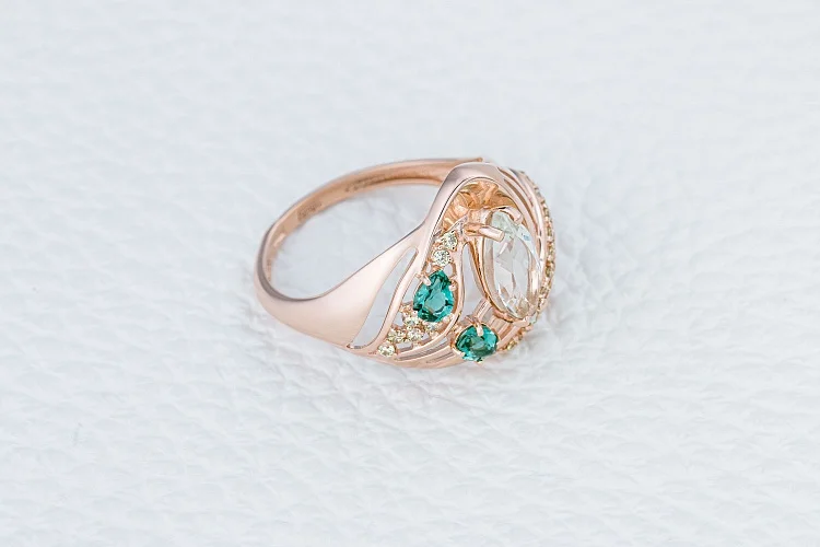 Кольцо из красного золота с аметистом, турмалинами и фианитами