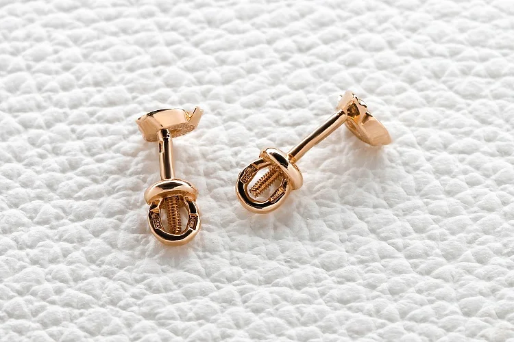 Серьги-пусеты из красного золота с 2 бриллиантами