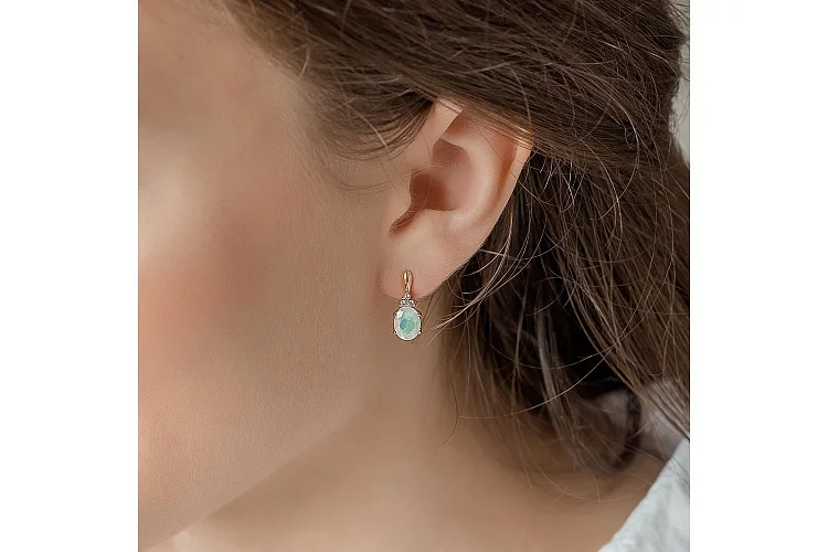 Серьги из красного золота с 2 опалами и 6 сапфирами