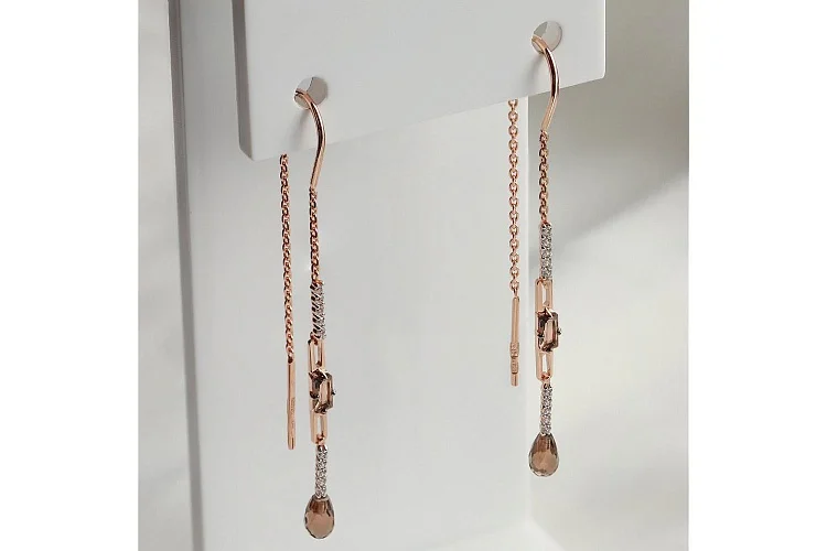 Серьги-продёвки из красного золота с 4 раухтопазами и 20 фианитами