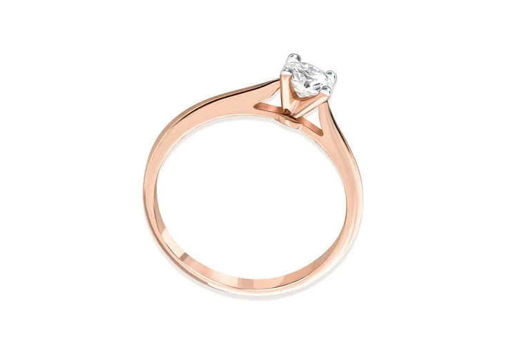 Кольцо из красного золота с муассанитом