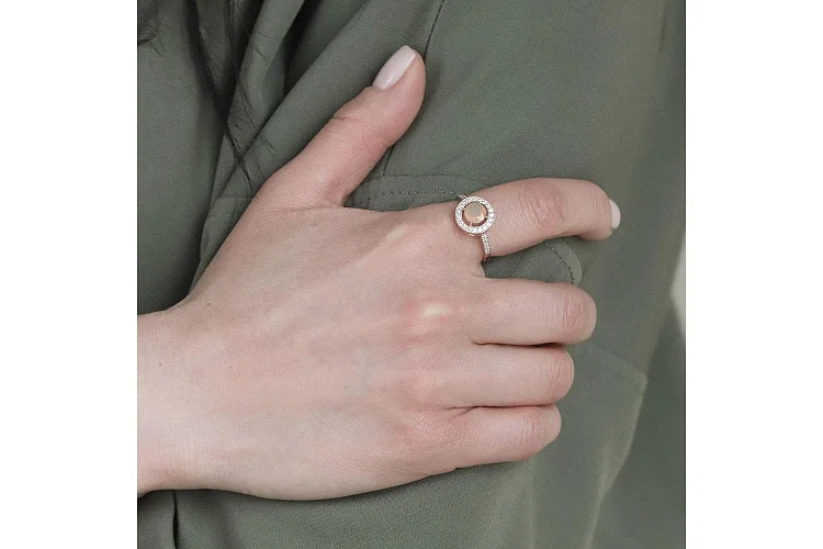 Кольцо из красного золота с опалом и 30 фианитами