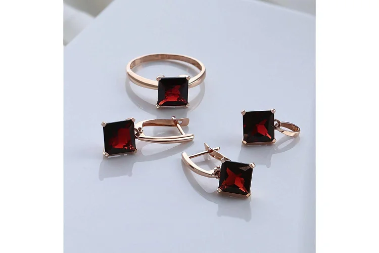 Серьги из красного золота с 2 гранатами