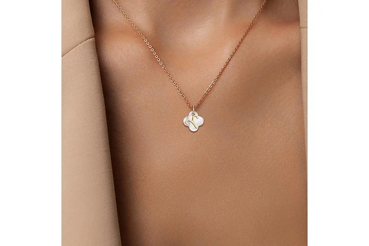 Подвеска Овен из жёлтого золота с перламутром