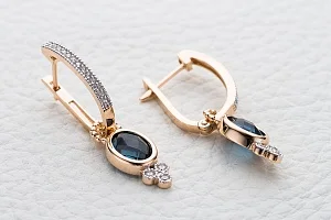 Серьги-трансформеры из красного золота с 2 топазами лондон и 32 фианитами