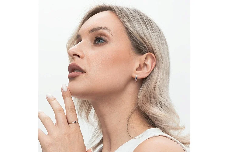 Серьги из красного золота с 2 сапфирами и 12 бриллиантами