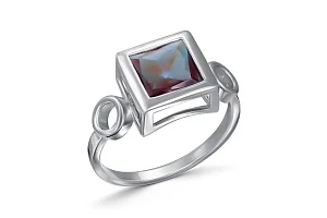 Кольцо из белого золота с александритом