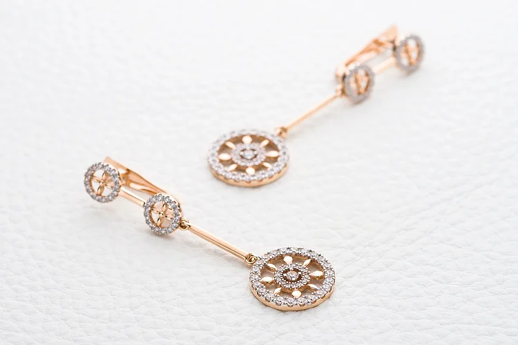 Серьги из красного золота с 126 фианитами