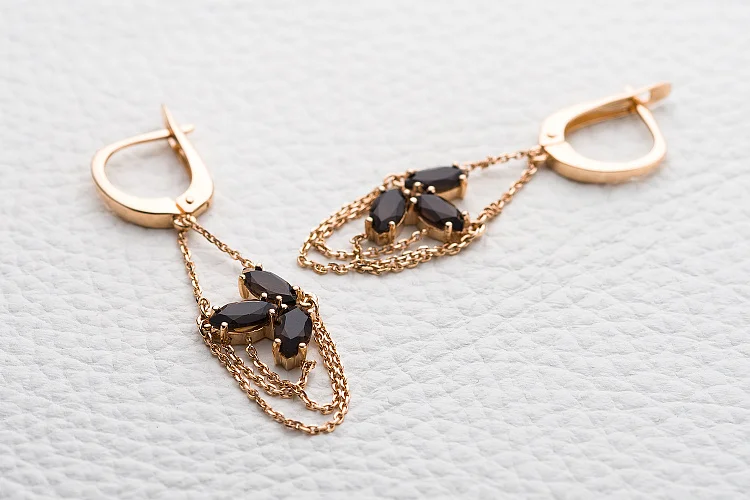 Серьги из красного золота с 6 раухтопазами